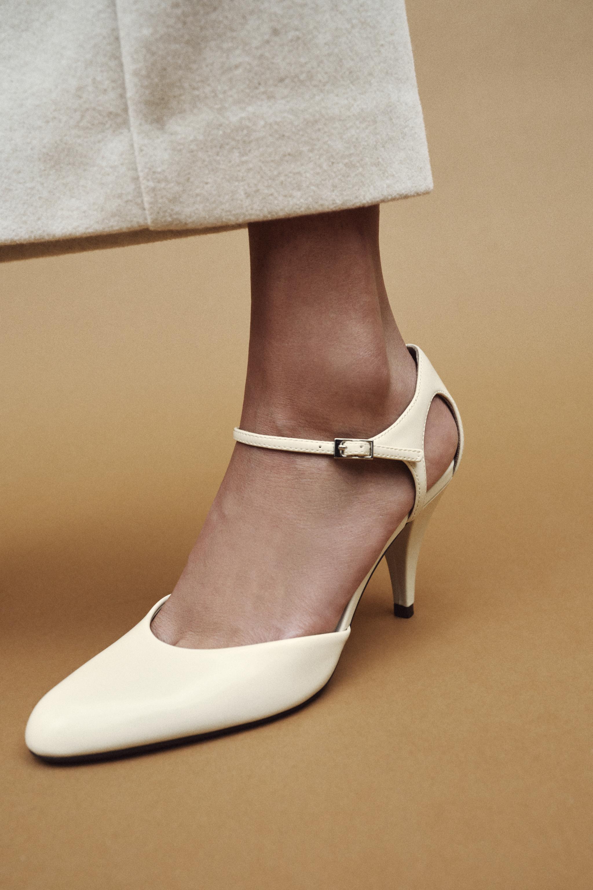 Heeled Shoes With Strap