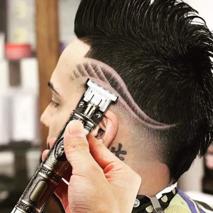 outlining hair with a clipper