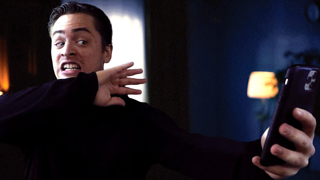 Real-Life-Dracula-Recoils-After-Seeing-Woman-On-Dating-App-Wearing.jpg