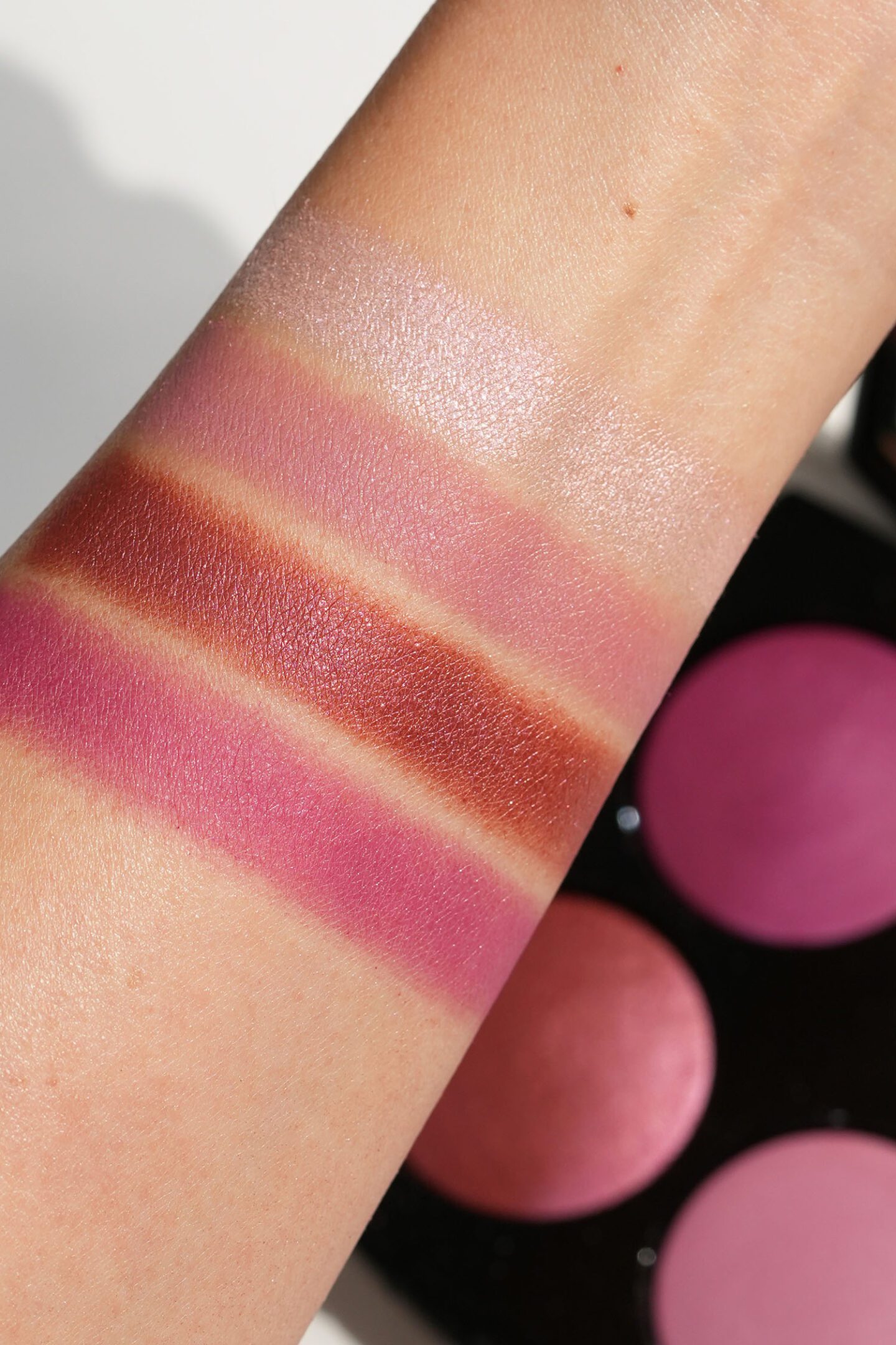 Chanel Spring 2026 Rouge Noir Confidence Eyeshadow and Blush Palette swatches